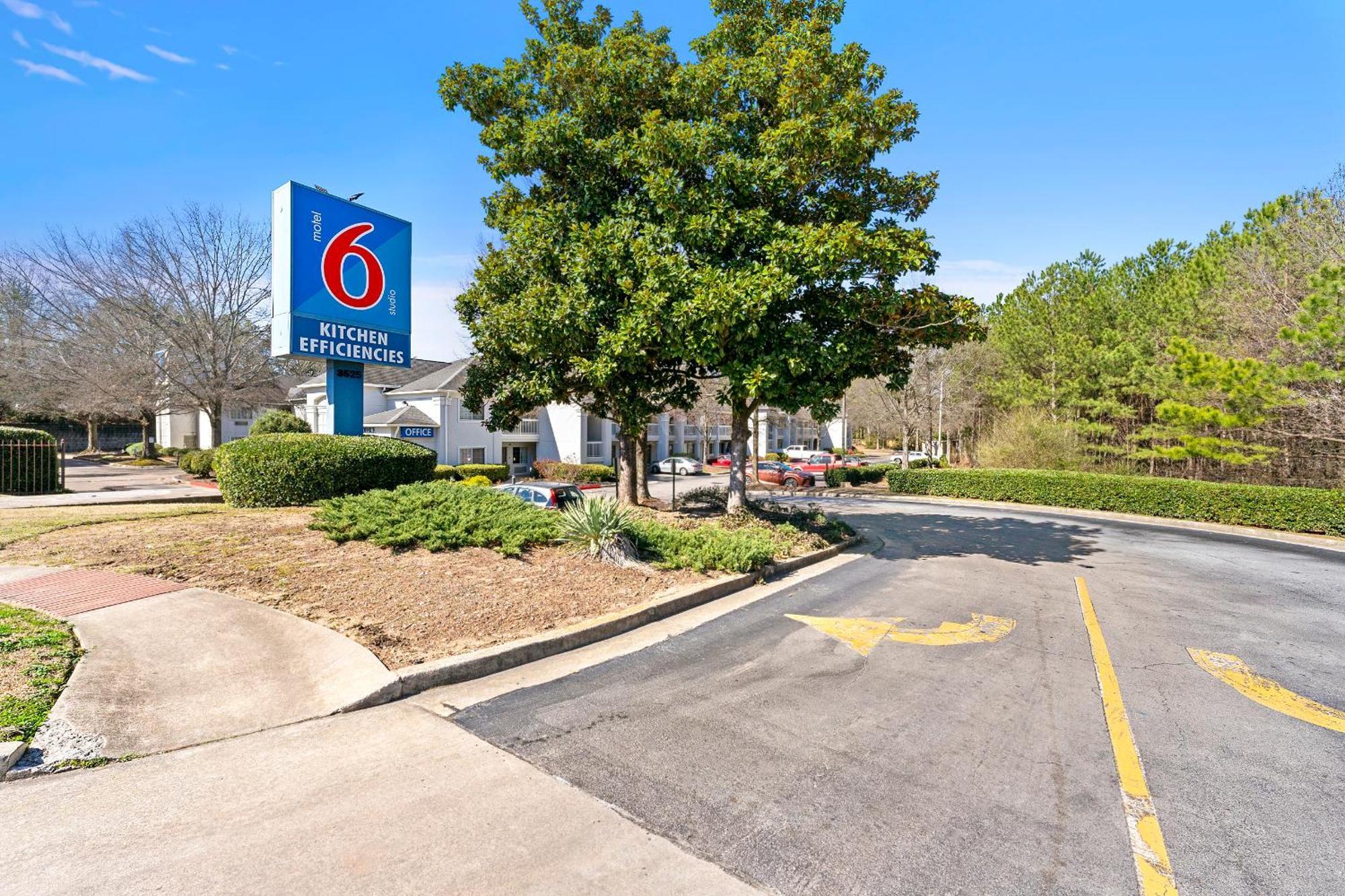Motel 6 Duluth, Ga - Atlanta - Gwinnett Place Экстерьер фото